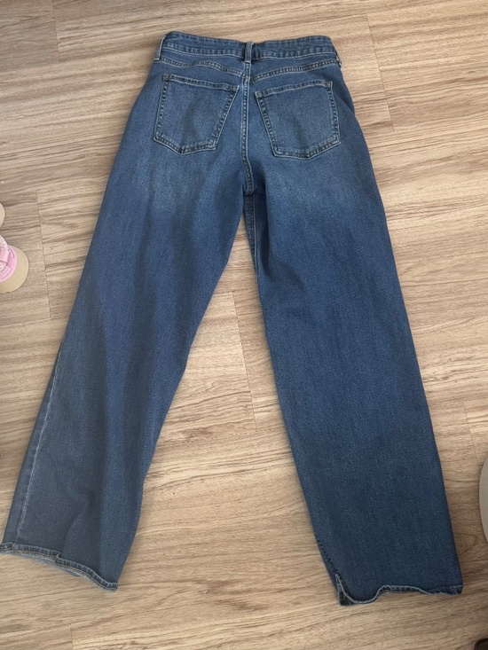 Old navy jeans - Picture 2 of 3